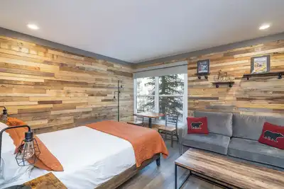 Image de Chambre d'Hôtel Riverside avec Lit King-Size Divisé