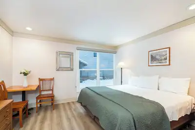 Image de Chambre d'hôtel au bord de l'eau avec lit king