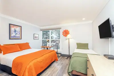Image de Chambre D'hôtel À La Montagne Avec Kitchenette