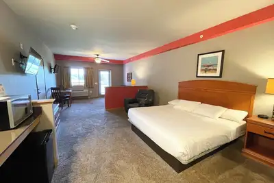 Image de Chambres d'hôtel spacieuses situées au Spring Brook Resort | Vue imprenable sur le parcours de golf