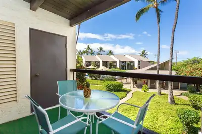 Image de # 207 Condo au deuxième étage, accès facile à la meilleure plage de Maui!