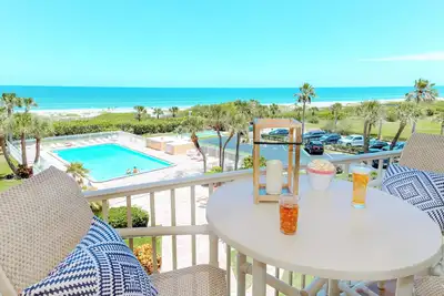 Image de Direct Oceanfront - Right On 🏖 Brand New & Wow! 👌