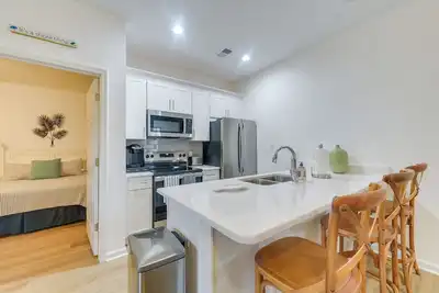 Image de Sunset Beach Condo w / Golf Course View-2 Mi à Pier