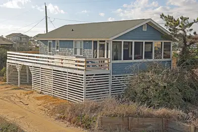 Image de Oceanside - 3 Chambres Avec 2 ACCÈS Direct À La Plage Et Les Bains, Wifi Et Les Animaux Domestiques!
