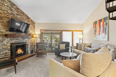 Image de Ski-in Breckenridge Condo, 1 bloc de télécabine et du centre-ville de Breckenridge, bains à remous sur place!
