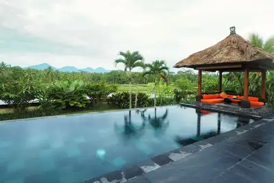 Image de Villa de 2 chambres entourée de rizière à Ubud;