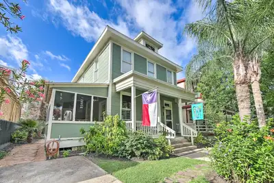Image de Historic Galveston Home - Marchez jusqu'à la plage!