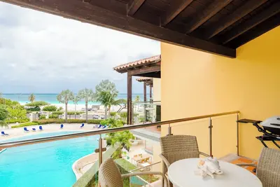 Image de Front De Mer - Eagle Beach - Oceania Resort - Condo Deluxe View 2br - E323