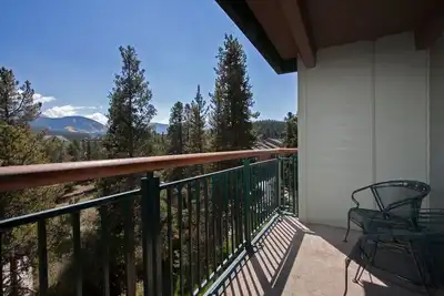 Image de Great Breckenridge Location, Ski-In / Out, 1 bloc de la rue principale, une vue imprenable, et Hot Tubs!