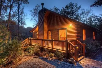 Image de Invitant bain à remous, pêche au large du quai, randonnée et barbecue au gaz, cette cabine a tout