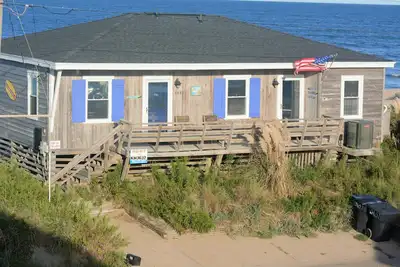 Image de Oceanfront & La Plage Est À Vos Pieds! 4 Br, Wifi, Ocean Vues Exceptionnelles!