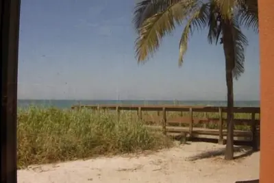 Image de Devant du golfe et quais de bateaux gratuits - Two Bedroom, Free Boat Dock & WiFi