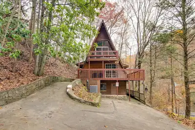 Image de Gatlinburg Home w / Hot Tub - 2 miles de Parkway!