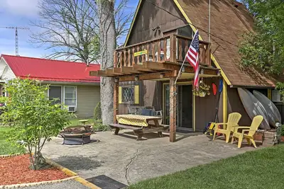 Image de Ouvert Toute L'ANNÉE! 2br Lakeview Home Steps to Marina