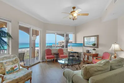 Image de Luxueux Condo 2 Br dans un excellent emplacement près du restaurant en bord de mer! !