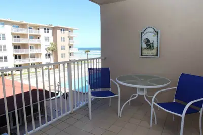 Image de Surfez dans ce condo Cute 2bed / 2ba! Vue sur l'oc����an! No drive Beach à Nsb