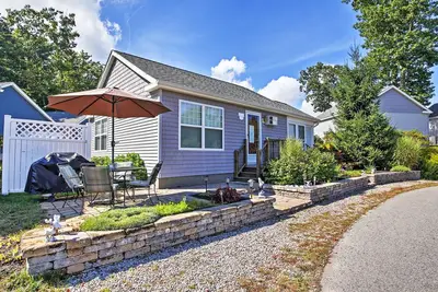 Image de Wells Beach Cottage w / Pool Access - 1 Mi to Coast!