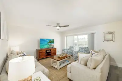 Image de Vue sur le golfe de luxe à un prix de vue sur le jardin