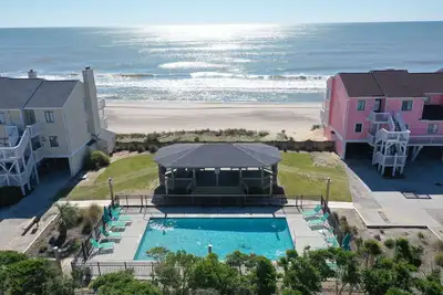 Image de Ocean Front dans Ocean Dunes, piscines intérieure / extérieure avec tennis et fitness, Master Br a une terrasse privée!