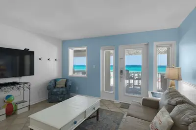 Image de Écoutez le Waves Crash de chaque pièce dans ce Condo Relaxant Gulf Front!