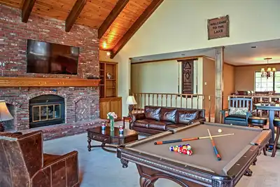 Image de Lake Arrowhead House w / Lake Access & Wet Bar!
