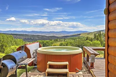 Image de Gore Pass Kremmling Cabin avec bain à remous & Mtn. Vues!