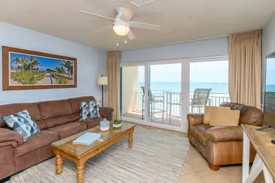 Image de Direct Oceanfront - Magnifiquement mis à jour - Excellentes vues sur l'océan