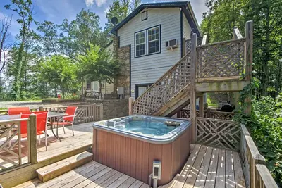 Image de Weaverville Cottage avec terrasse, bain à remous et vues panoramiques