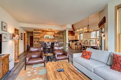 Image de Magnifique condo Breckenridge, spas extérieurs, Deux pâtés de maisons de la rue principale, salle de remise en forme!
