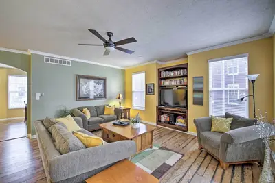 Image de Condo Ă Carmel Arts & Design District, par Trail!