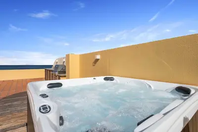 Image de Beachfront - Eagle Beach - Oceania Resort - Condo Amber Penthouse 2br - P512