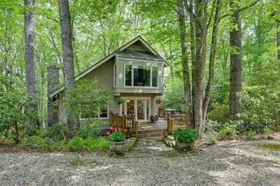 Image de «Smallwood» Serene Highlands Home avec véranda