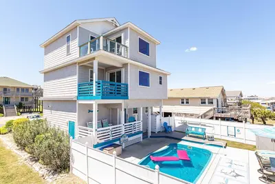 Image de K1378 est le One! Jardin clôturé avec piscine, jeu de palets et bien plus encore