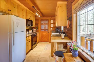 'Smokey's Den' Cabine du sud du lac Tahoe avec bain à remous!