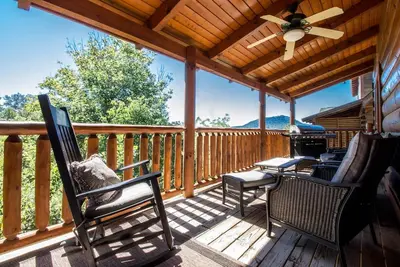 Image de Complexe Hôtelier Avec Piscine Ext��rieure, Bain à Remous, Billard, Wi-fi et Ziplines sur Place - à 8 km de Pigeon Forge