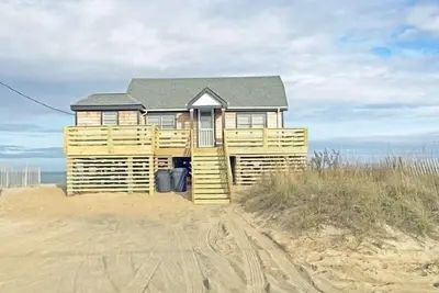 Image de BEAUTÉ Oceanfront Avec INTÉRIEURS Fabuleux, Vues Galore, Wifi & Chien Amical!