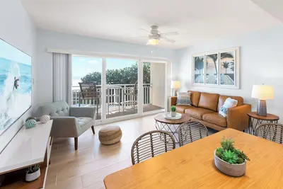 Image de Direct Oceanfront - Magnifiquement mis à jour - Excellentes vues sur l'océan