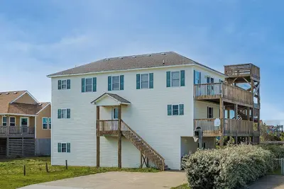 Image de K1330 Le théâtre de boss. Piscine privée, bain à remous, Animaux domestiques, draps!