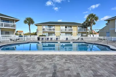 Image de Cozy Destin Studio à Marina avec accès à la piscine et à la plage