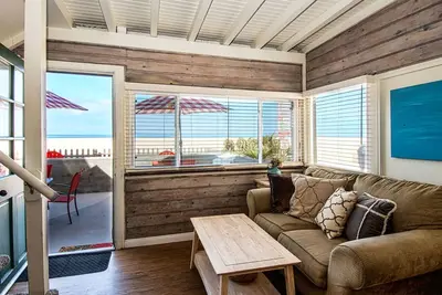 Image de Charmant cottage traditionnel de Newport Beach!