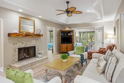 Image de 24 Inlet Cove: crédit pour équipement de plage / vélo de 250 $, accès à la piscine communautaire