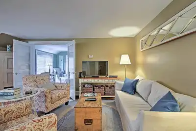 Image de Maison d'hôtes de charme Kennebunk près de la plage w / Ac!