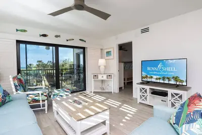 Image de Condo deux chambres mis à jour et attrayant - Sandpiper Beach 201