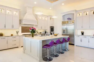 Image de W231- 7 Br Villa de luxe avec piscine surplombant le golf