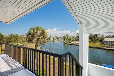 Image de Complexe au bord du canal situé sur Causeway Road à Sanibel - Tennisplace B31