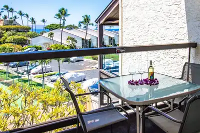 Image de # 329 Condo au troisième étage, accès facile à la meilleure plage de Maui!