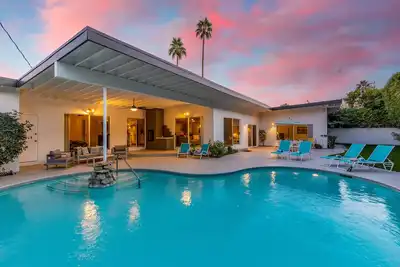 Image de Chi Chi House - Immense cour privée de la piscine. Prix Super Saver!