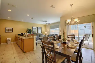 Image de Star Wars Disney ouvre le 29 août, Réservez maintenant! Disney Area Paradise Palms Townhome