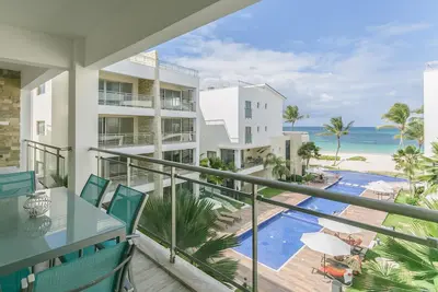 Image de Costa Atlantica C302 - Beachfront, Renseignez-vous sur le code promotionnel de réduction