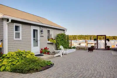Image de «Heron Cottage» sur la baie de Casco avec accès au pont et au quai!